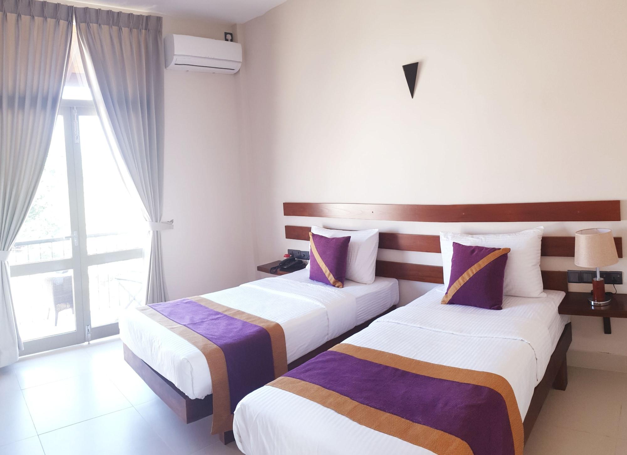 Hive 68 - Hotel&Resorts  Negombo Buitenkant foto