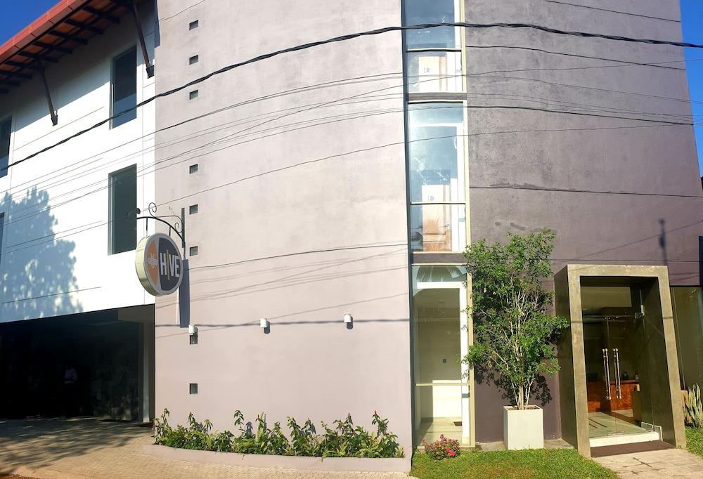 Hive 68 - Hotel&Resorts  Negombo Buitenkant foto