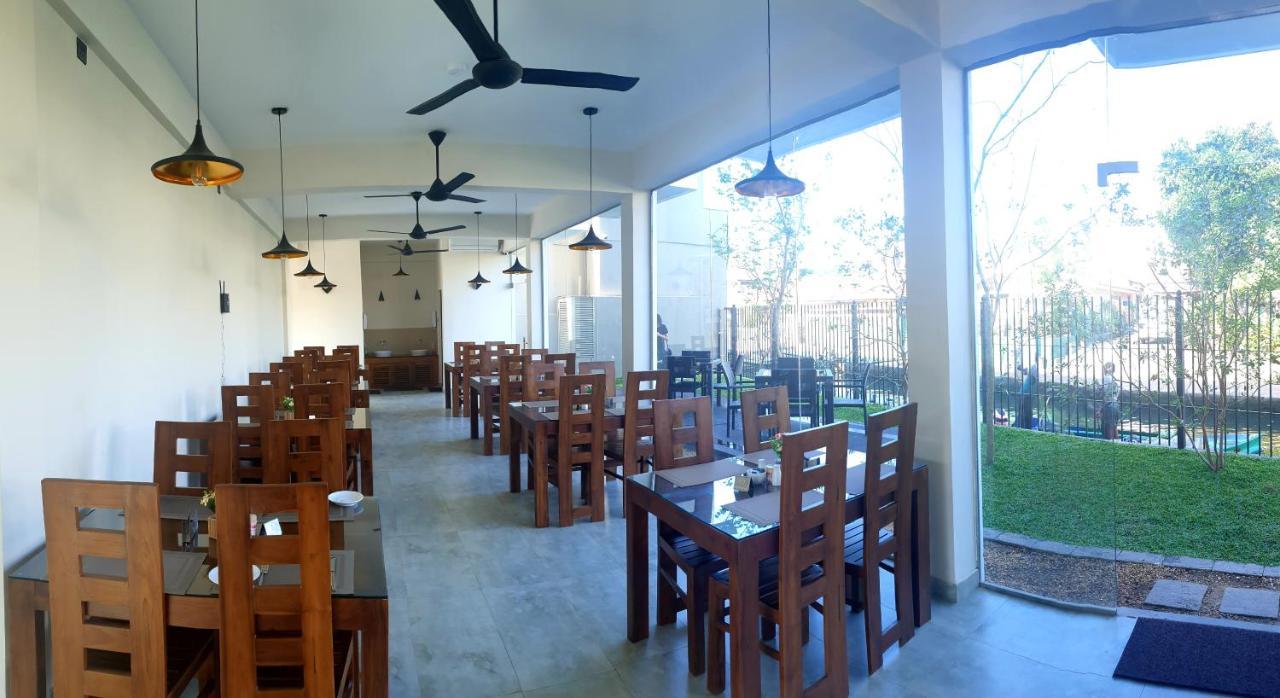 Hive 68 - Hotel&Resorts  Negombo Buitenkant foto