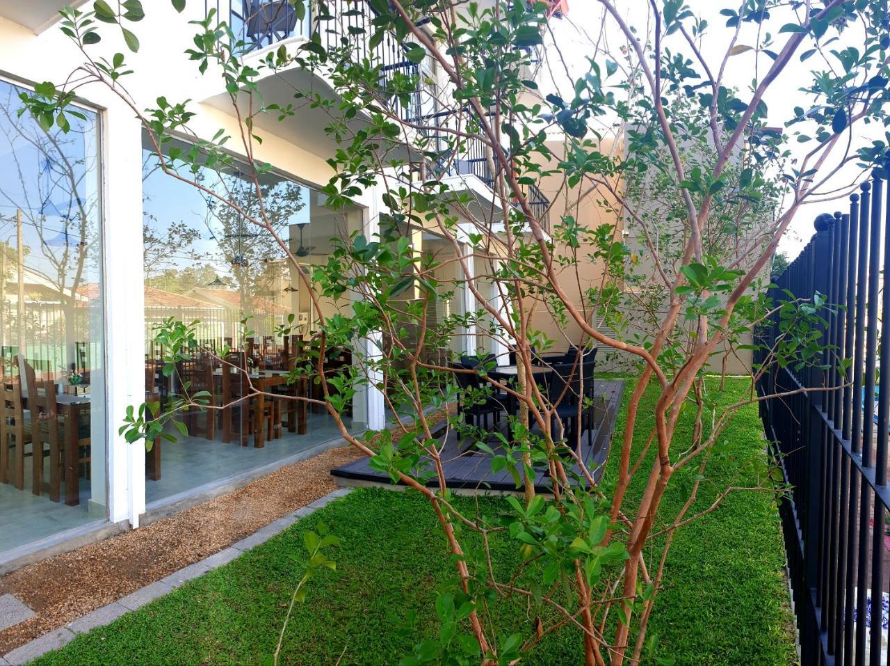 Hive 68 - Hotel&Resorts  Negombo Buitenkant foto